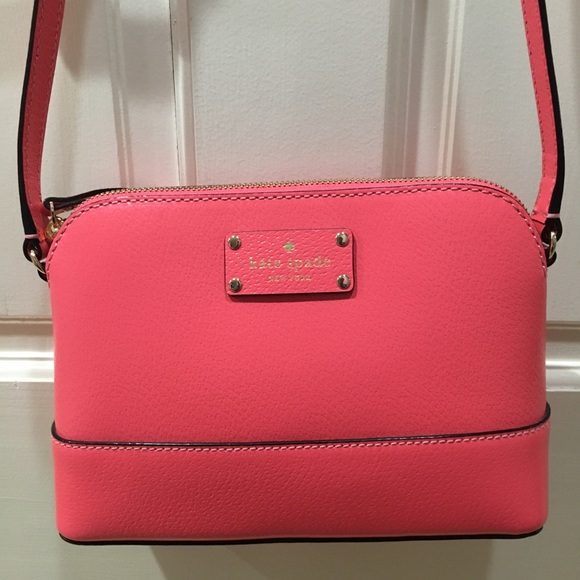 kate spade Handbags - HP🎉 NWOT Kate Spade Pink Crossbody Purse Bag